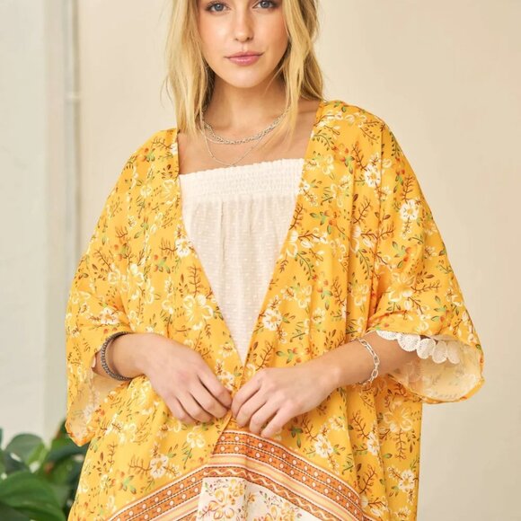 Davi & Dani Floral Printed Short Sleeve Loose Fit Kimono Cover Up - Picture 3 of 10